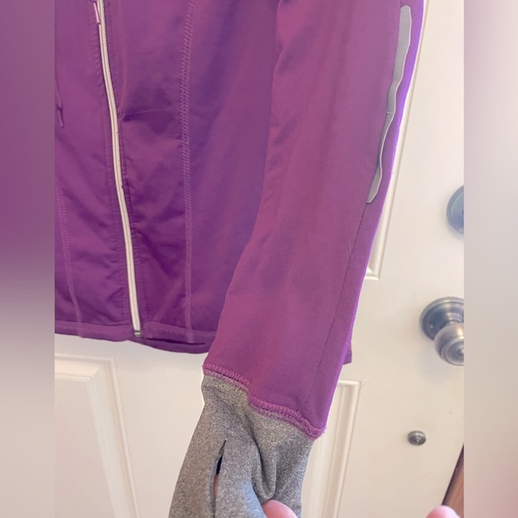 Purple RBX Medium Hoodie with reflective strip on each arm & thumb holes. - Picture 4 of 6